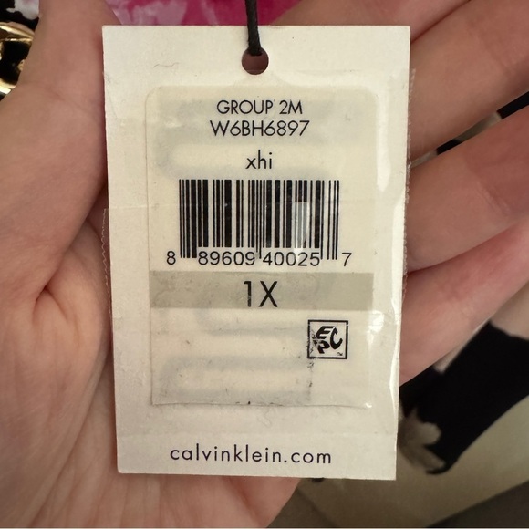 NWT Calvin Klein Large Floral Printed Blouse With Gold Chain Necklace Size 1X - Picture 6 of 8